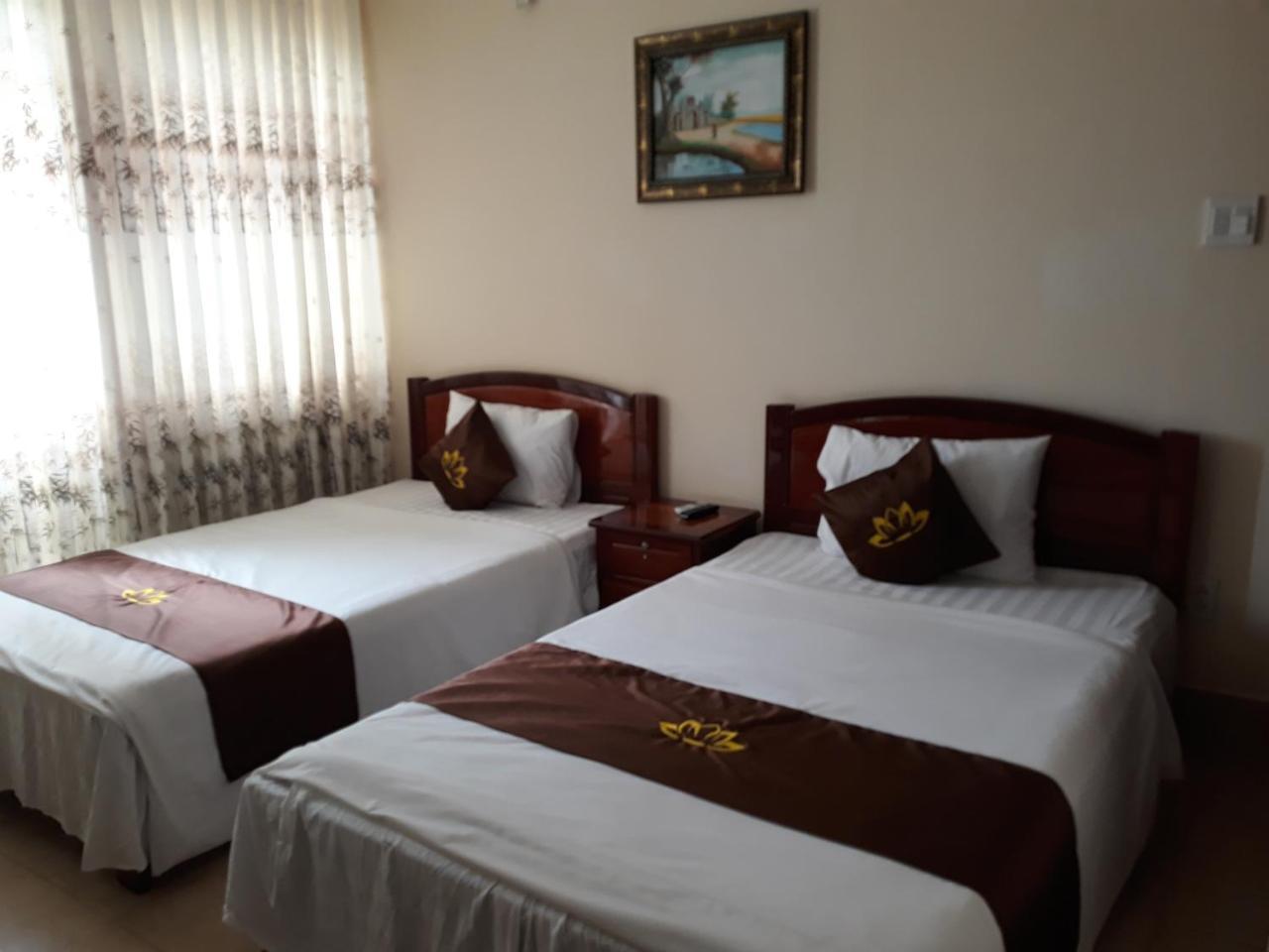 Huong Sen Hotel Cao Lanh Номер фото